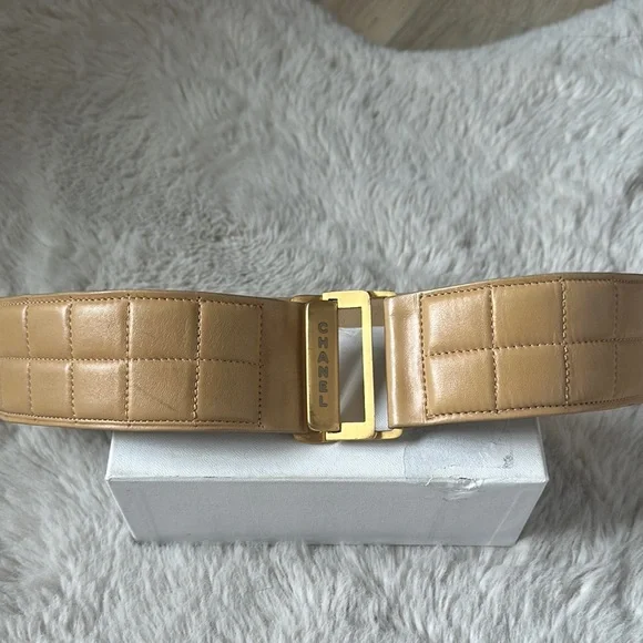 CHANEL Tan and Gold Belt Chanel Tan Medallion Waist Belt - Size 80 – Luxury GoRound main image 4